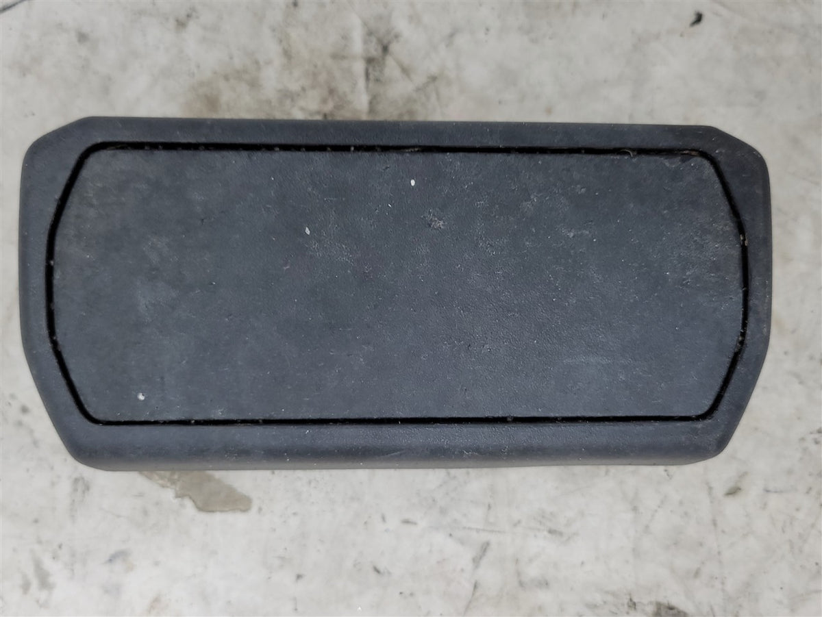 Used OEM 2015 SIERRA DENALI 1500 RUNNING BOARD FRONT ENDCAP DRIVER LH, actual item photo 1