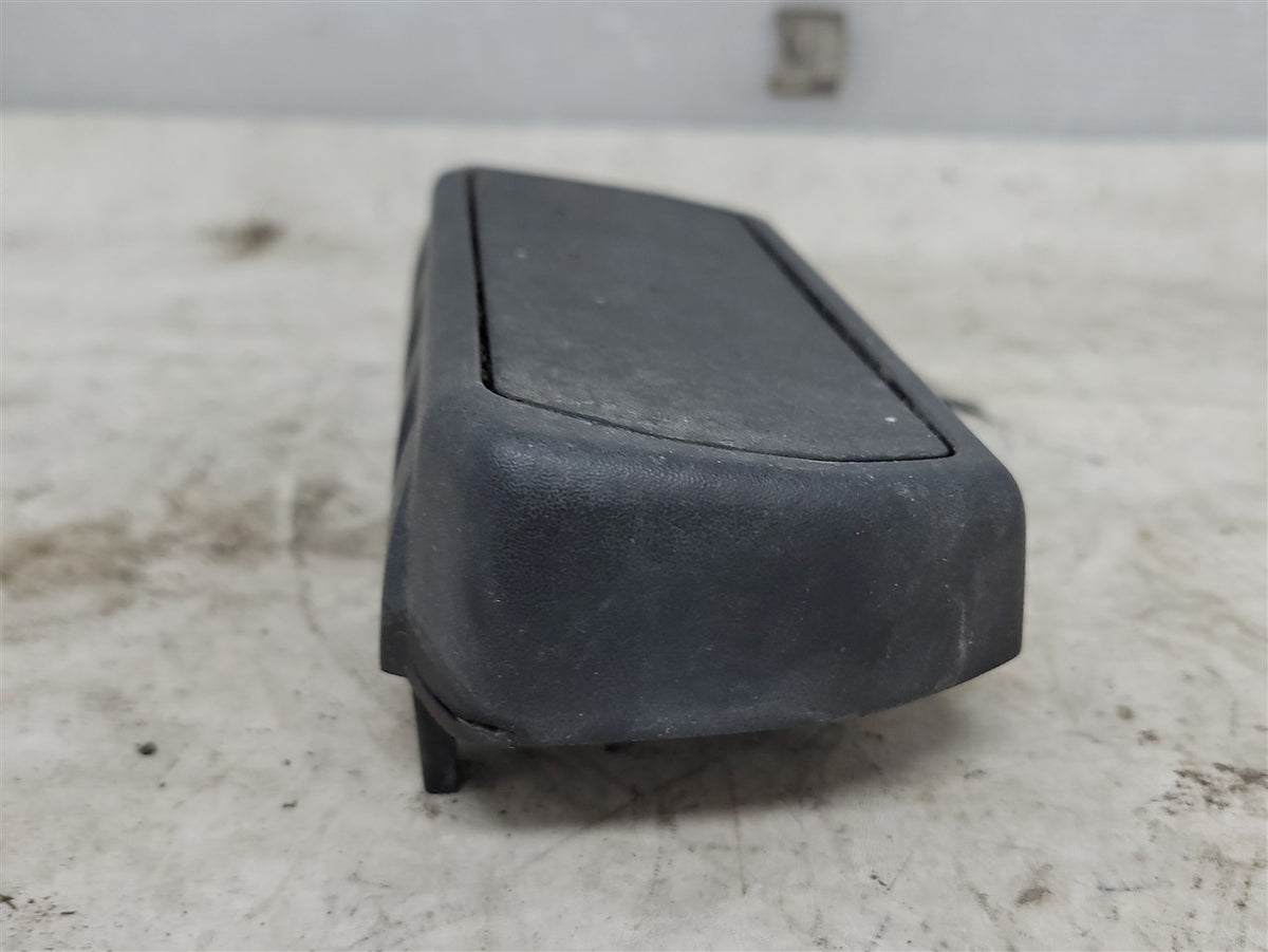 Used OEM 2015 SIERRA DENALI 1500 RUNNING BOARD FRONT ENDCAP DRIVER LH, actual item photo 3