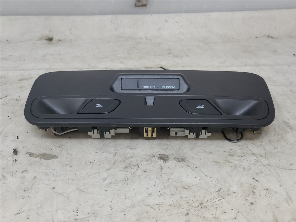 Used OEM 2016-2018 CAMARO ROOF CONSOLE WITH DOME LIGHT WITHOUT, actual item photo 2