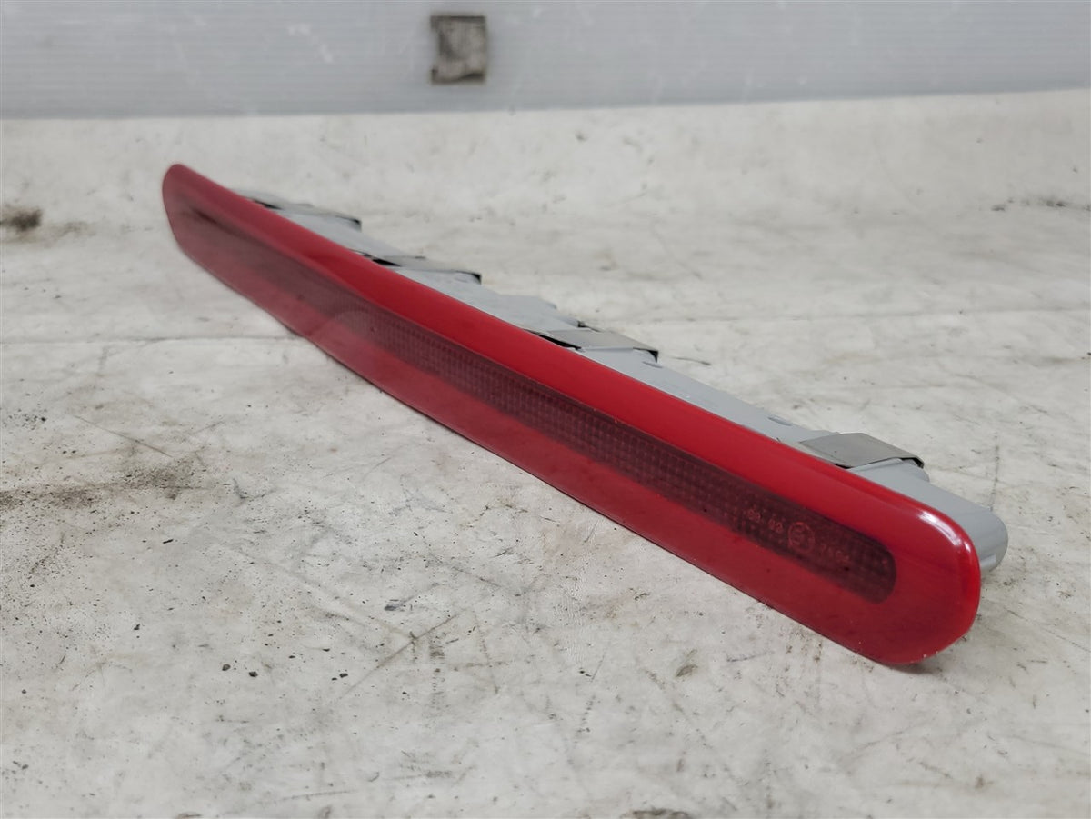 Used OEM 2016-2024 CAMARO THIRD CENTER BRAKE LIGHT LAMP RED COUPE, actual item photo 2