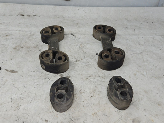Used OEM 2010-2015 CAMARO SS REAR EXHAUST HANGERS SET OF 4 92231199, actual item photo 2