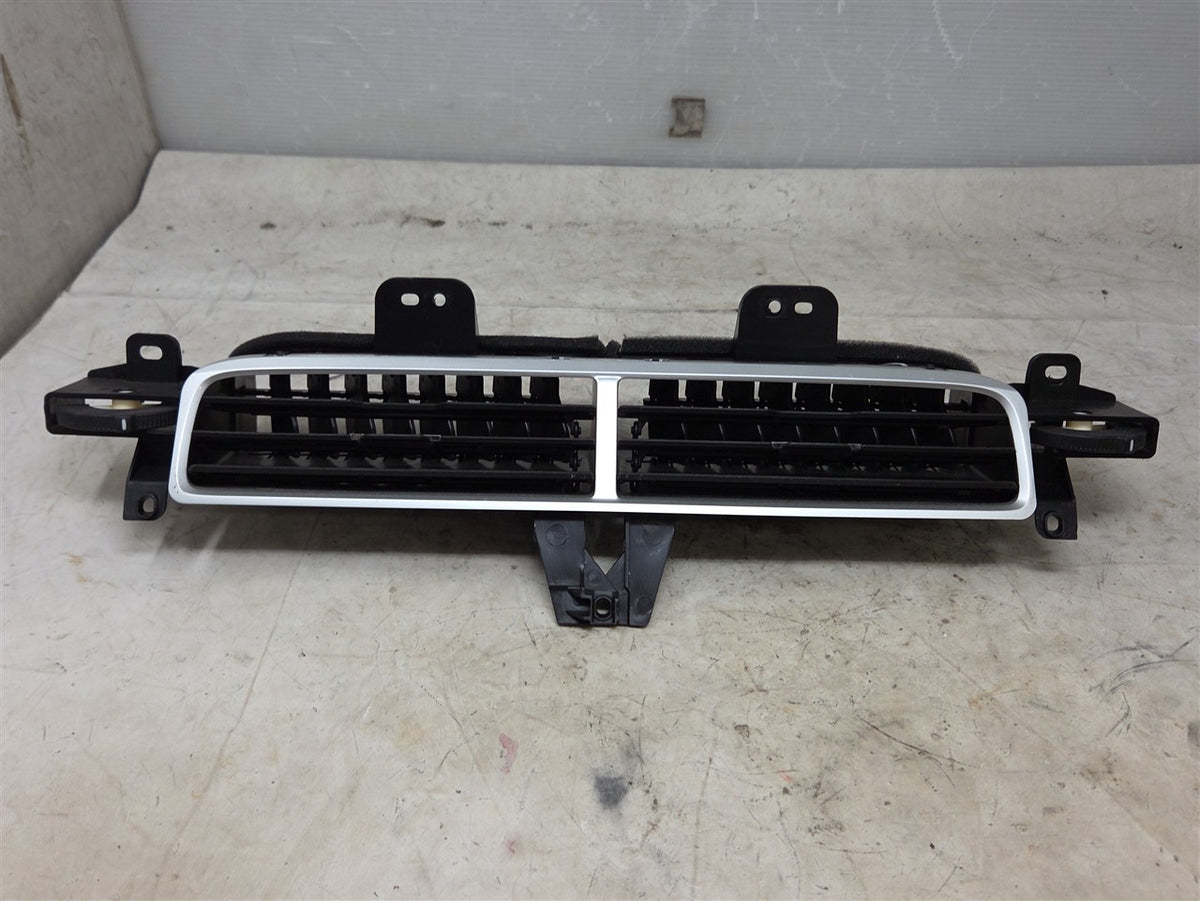 Used OEM 2010-2011 CAMARO CENTER DASH VENTS 92239557, actual item photo 4