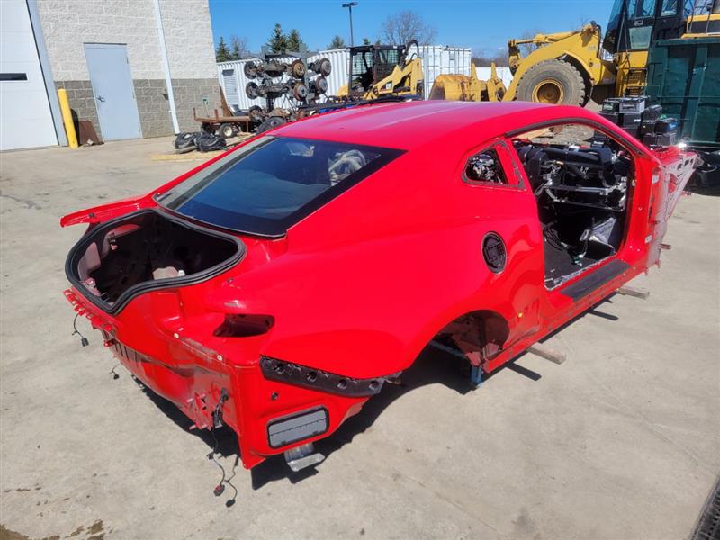 2020 CAMARO BARE REAR CLIP/SHELL RED 397 - image 3