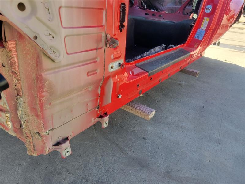 2020 CAMARO BARE REAR CLIP/SHELL RED 397 - image 20