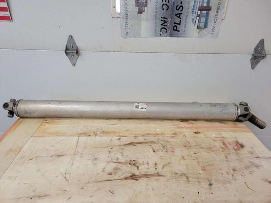 2015 ESCALAESV REAR DRIVE SHAFT AAVN 23147489 4WD 6 437 - image 1
