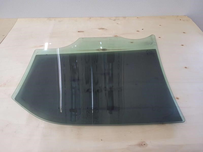 2005 CTS RH PASSENGER REAR DOOR GLASS 450 - image 5