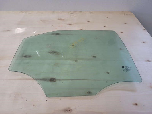 2010 CTS RH PASSENGER REAR DOOR GLASS 451 - image 1