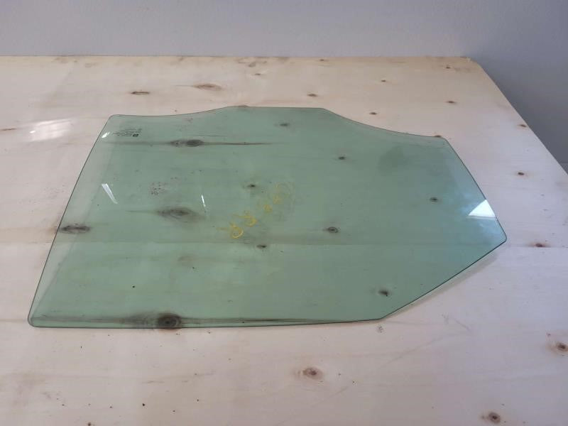2010 CTS RH PASSENGER REAR DOOR GLASS 451 - image 3