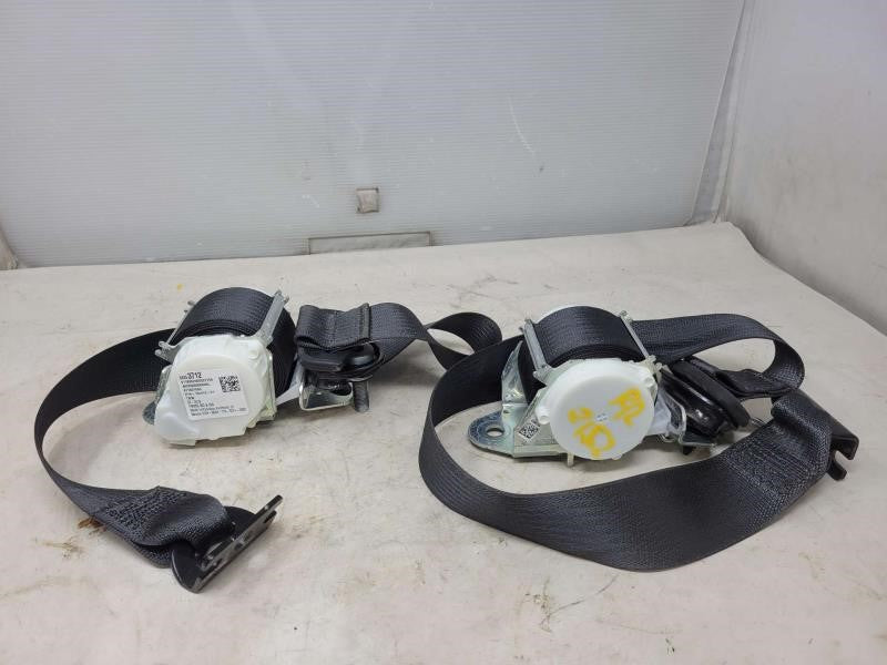 2018 SILVRDO15 LH & RH REAR SEAT BELT RETRACTORS BL 463 - image 3