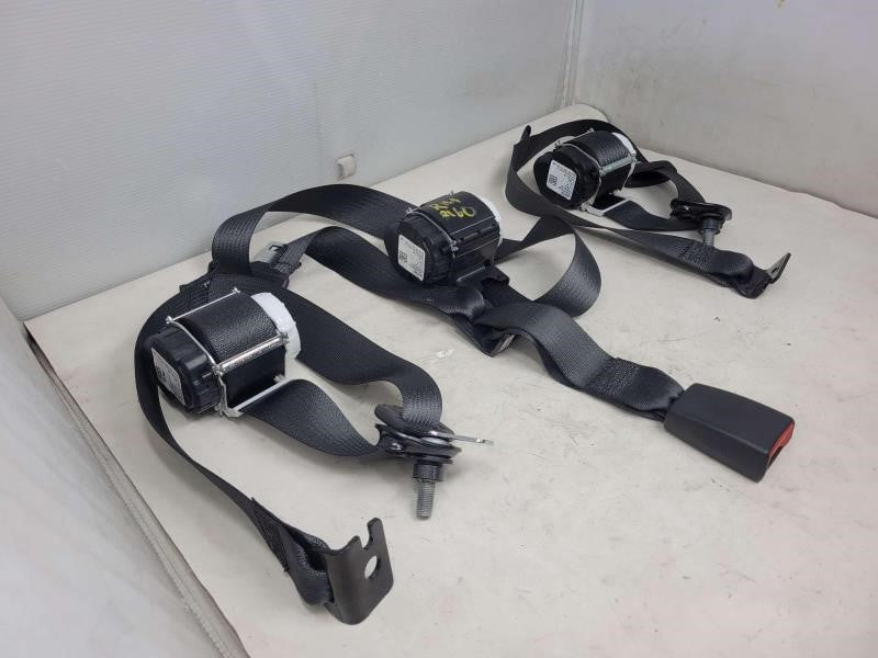 2021 SIERRA150 SECOND ROW SEAT BELT RETRACTORS LH R 469 - image 2