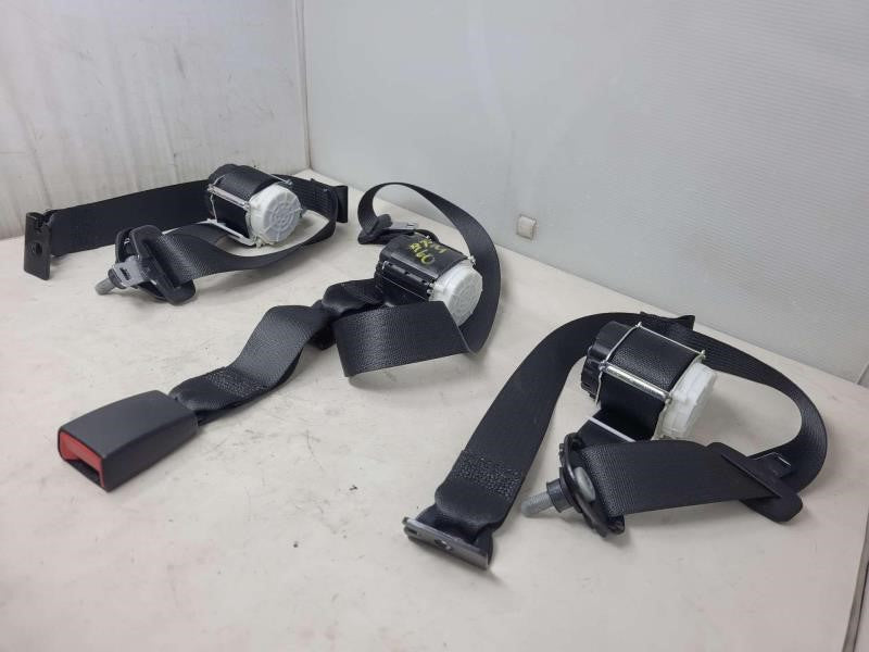 2021 SIERRA150 SECOND ROW SEAT BELT RETRACTORS LH R 469 - image 3