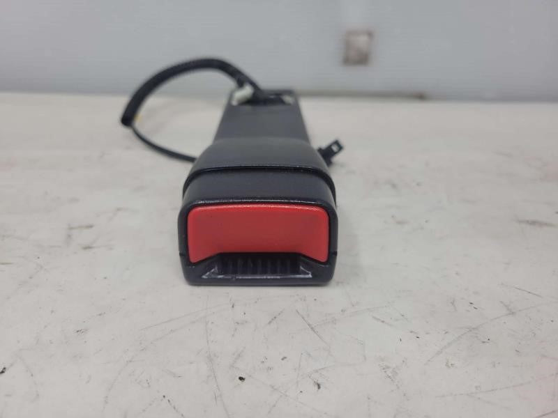 2010 YUKONXL15 LH DRIVER REAR SEAT BELT BUCKLE BLAC 475 - image 3