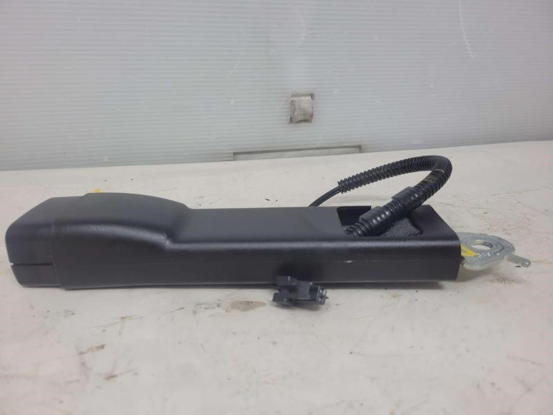 2010 YUKONXL15 LH DRIVER REAR SEAT BELT BUCKLE BLAC 475 - image 4
