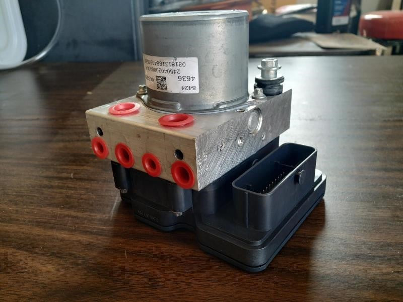 2018 CAMARO SS ABS PUMP/MODULE 84244636 5 - image 2