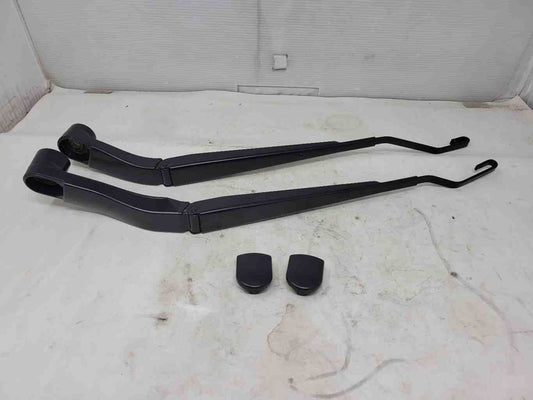 2022 CAMARO WINDSHIELD WIPER ARMS PAIR 10K MILES 607 - image 1