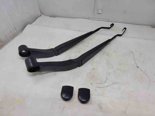 2022 CAMARO WINDSHIELD WIPER ARMS PAIR 10K MILES 607 - image 2