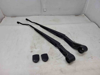 2022 CAMARO WINDSHIELD WIPER ARMS PAIR 10K MILES 607 - image 3