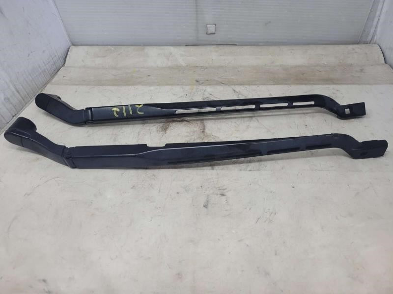 2018 SILVRDO15 WIPER ARMS, PAIR 609 - image 1