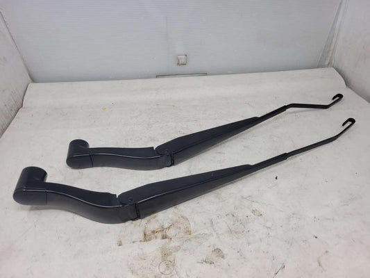 2020 SIERRA150 FRONT WINDSHIELD WIPERS WIPER ARMS 612 - image 1