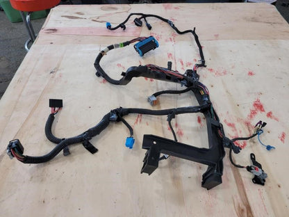 2014 ESCALAESV RH FRONT SEAT HARNESS 8 WAY POWER W/ 633 - image 4
