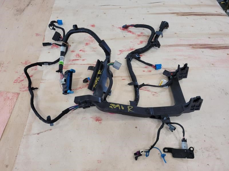 2014 ESCALAESV RH FRONT SEAT HARNESS 8 WAY POWER W/ 633 - image 5