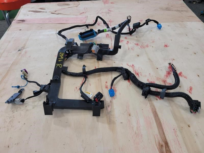 2014 ESCALAESV RH FRONT SEAT HARNESS 8 WAY POWER W/ 633 - image 6