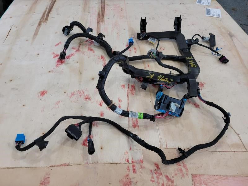2014 ESCALAESV RH FRONT SEAT HARNESS 8 WAY POWER W/ 633 - image 8