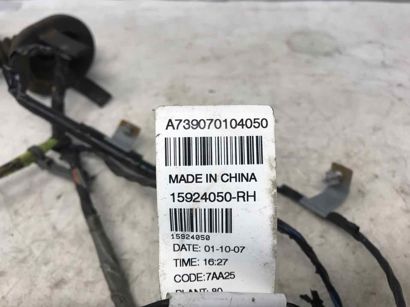 2008 ESCALAESV RH REAR DOOR WIRING 15924050 W/BOSE 704 - image 3
