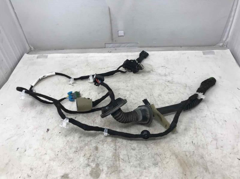 2017 CHEVSS LH REAR DOOR HARNESS WIRING 92273495 708 - image 2