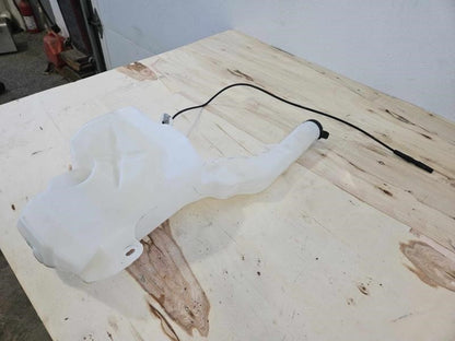 2018 SILVRDO15 WINDSHIELD WASHER FLUID BOTTLE & PUM 760 - image 2