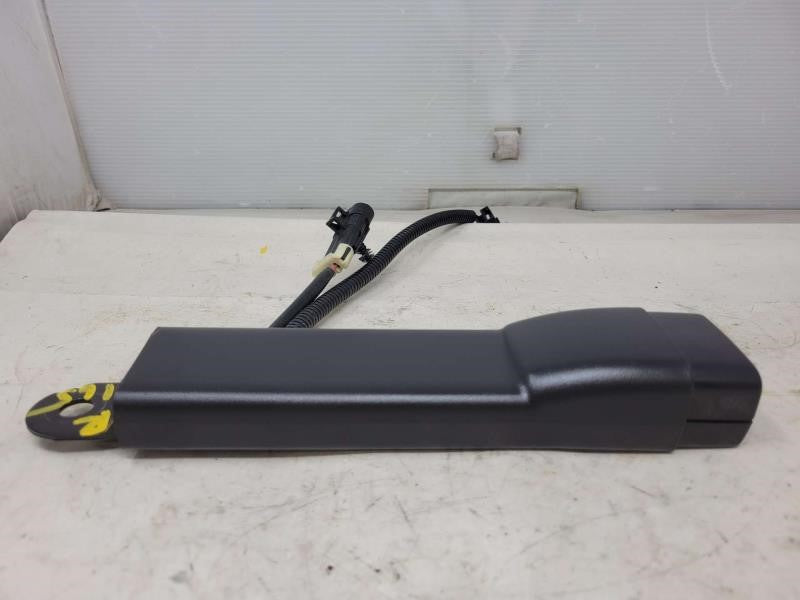 2010 YUKONXL15 RH PASSENGER REAR SEAT BELT BUCKLE B 786 - image 2