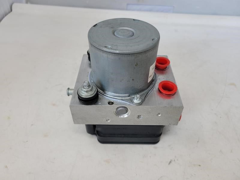 2018 CAMARO 6.2L SS ABS PUMP & MODULE 9K MILES 7 - image 2