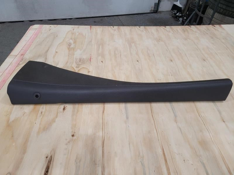 2018 ESCALAESV RH REAR DOOR PANEL UPPER TRIM, BLACK 800 - image 2