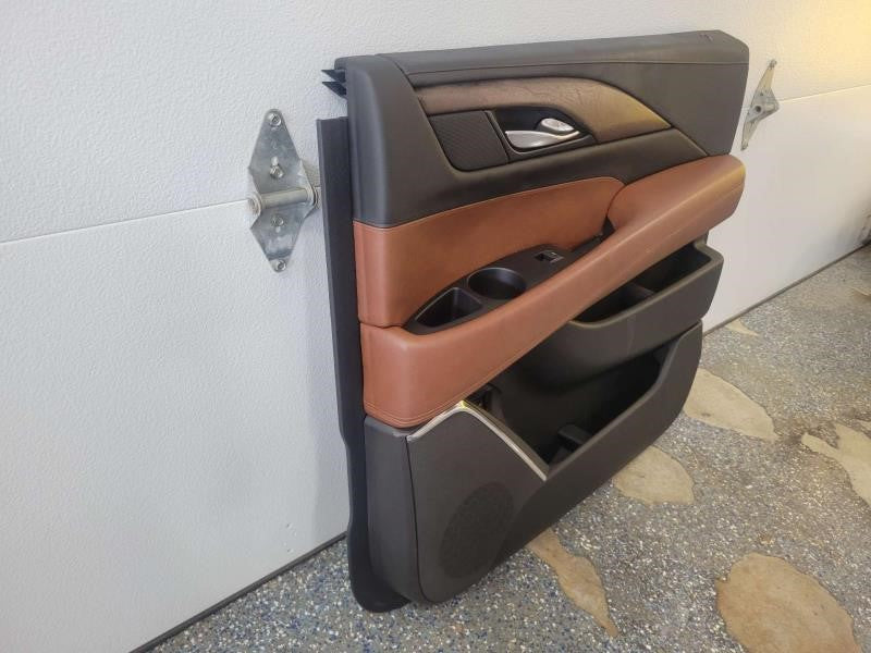 2015 ESCALAESV RH PASSENGER REAR DOOR PANEL TRIM VE 801 - image 4