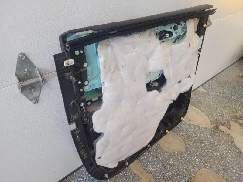 2015 ESCALAESV RH PASSENGER REAR DOOR PANEL TRIM VE 801 - image 9