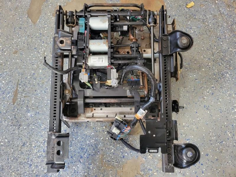 2009 YUKON LH DRIVER FRONT SEAT TRACK MOTORS AN 840 - image 5