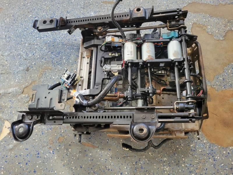 2009 YUKON LH DRIVER FRONT SEAT TRACK MOTORS AN 840 - image 6