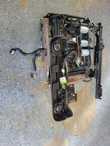2009 YUKON RH PASSENGER FRONT SEAT TRACK MOTORS 841 - image 8