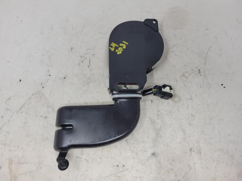 2009 YUKONXL15 UPPER SEATBACK BLOWER VENTILATION MO 908 - image 1
