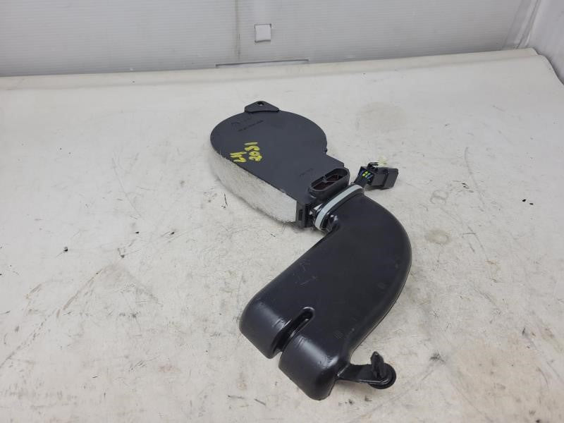 2009 YUKONXL15 UPPER SEATBACK BLOWER VENTILATION MO 908 - image 4