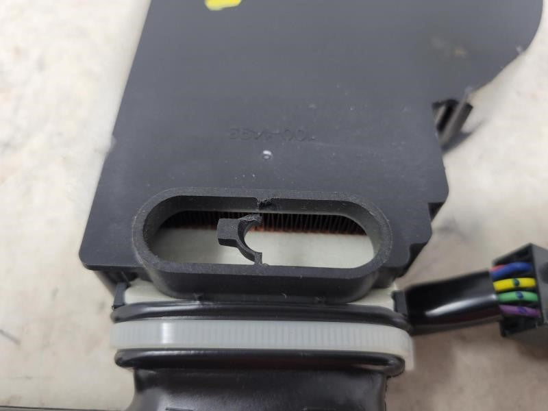 2009 YUKONXL15 UPPER SEATBACK BLOWER VENTILATION MO 908 - image 5