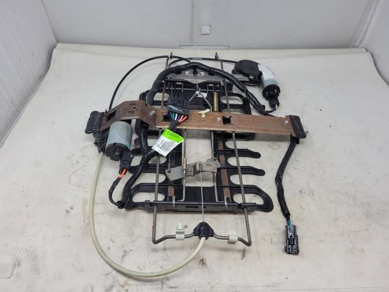2009 YUKONXL15 PASSENGER FRONT SEAT LUMBAR ADJUSTME 909 - image 4