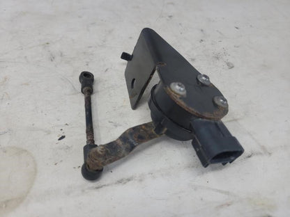2017 ESCALADE PASSENGER REAR SUSPENSION RIDE HEIGH 927 - image 7
