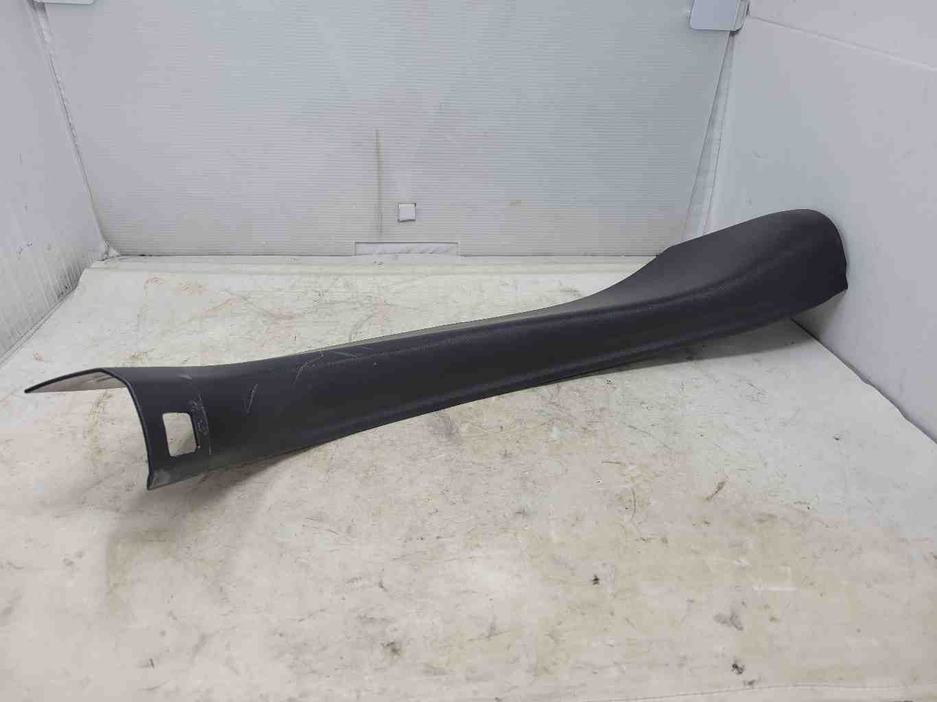 2011 CORVETTE LH & RH B PILLAR TRIM SEAT BELT COVE 939 - image 3