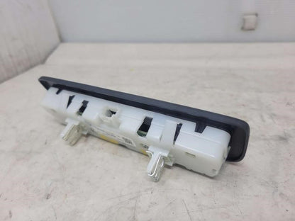 2020 SIERRA150 84281471 DOME LIGHT BLACK TRIM AT4 953 - image 2