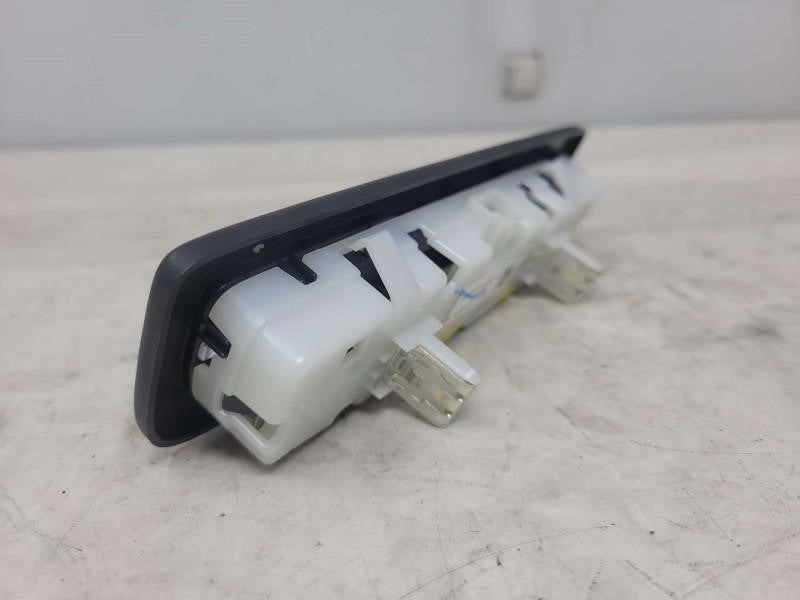 2020 SIERRA150 84281471 DOME LIGHT BLACK TRIM AT4 953 - image 3