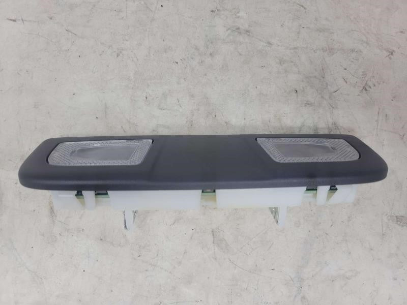 2020 SIERRA150 84281471 DOME LIGHT BLACK TRIM AT4 953 - image 6