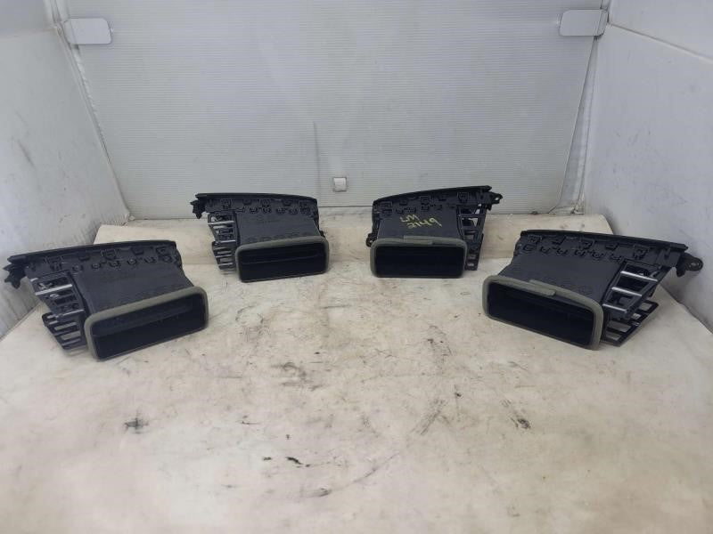 2017 SIERRA150 SET OF 4 DASH VENTS 962 - image 3